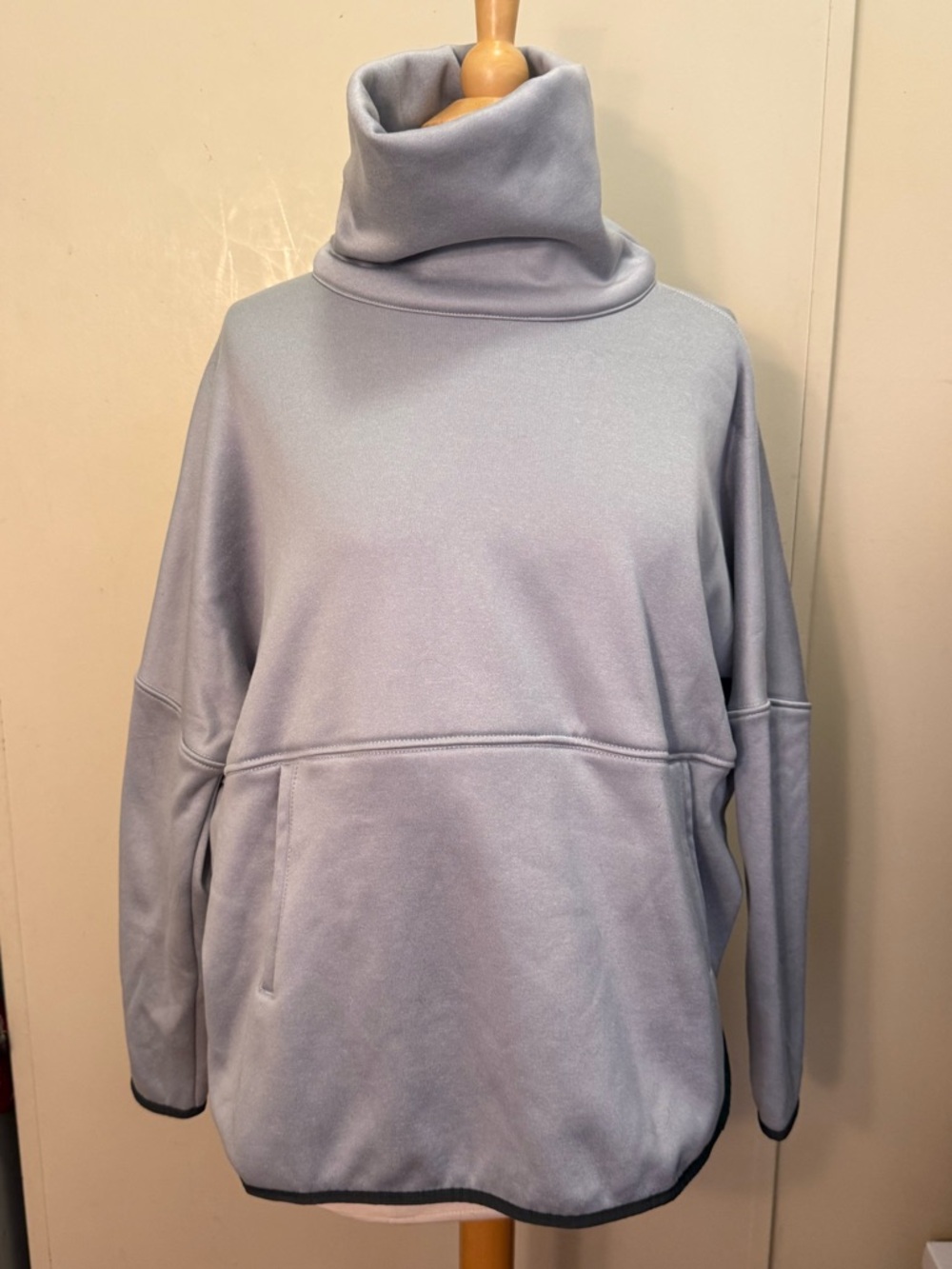 The North Face Light Gray Women's turtleneck Pullover sweater small